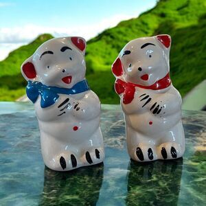 Vtg Shawnee Bears Red Blue Bows Salt & Pepper Shaker Set Ceramic 3"